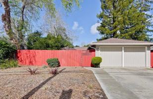 featured image of 907 Embarcadero Rd