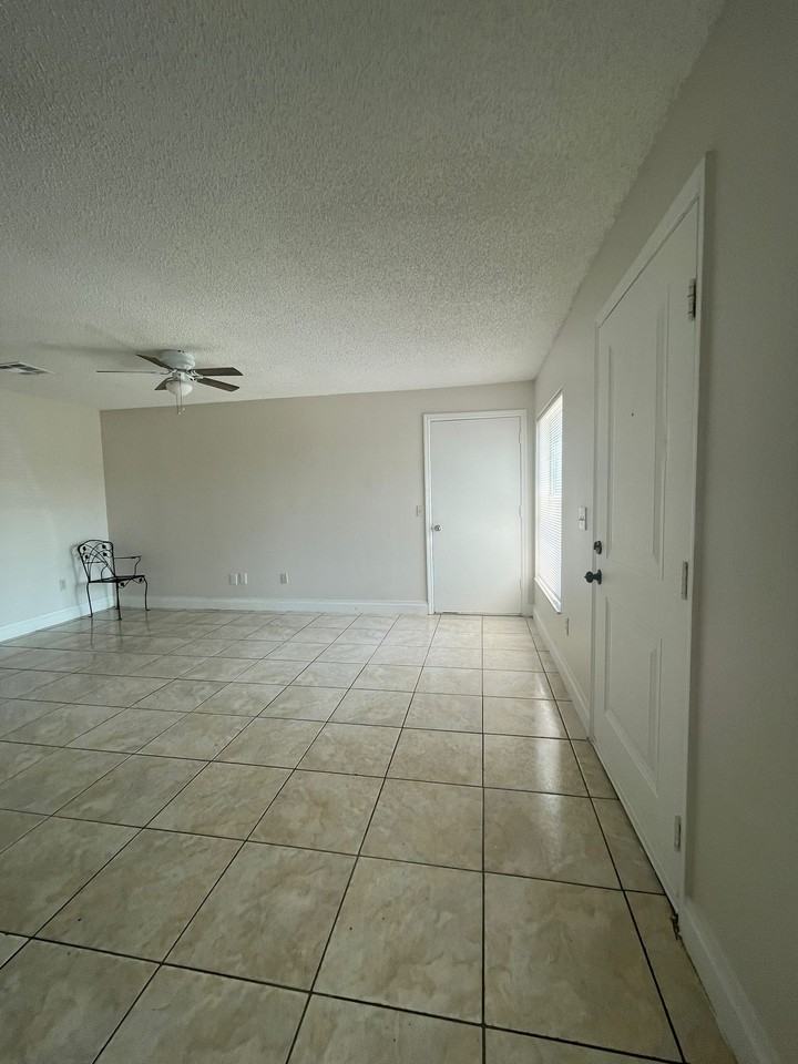 3519 Benito Juarez Circle - Photo 6 of 18