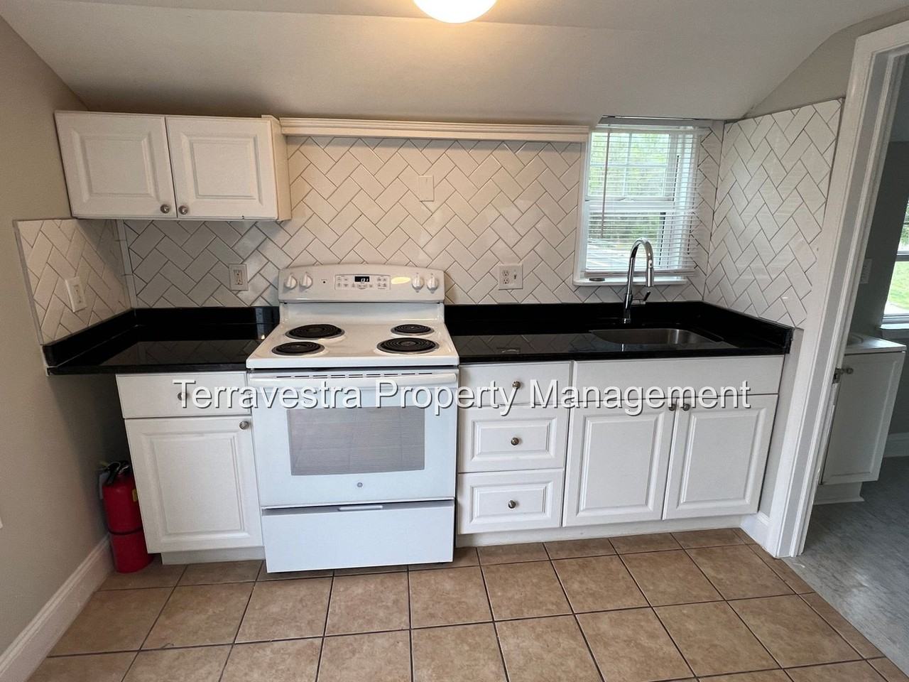 110 Woodbury-Turnersville Road - Photo 2 of 13