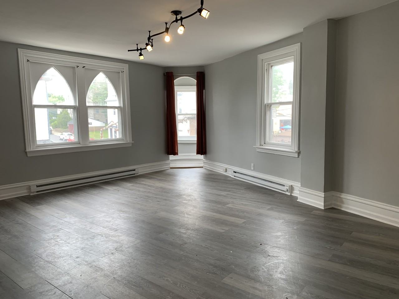 4 E Temple Ave #2ndFL - Photo 2 of 7