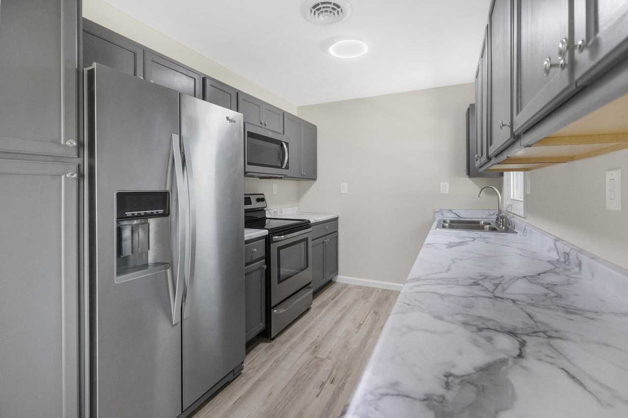 1060 Okrina Dr #NA - Photo 3 of 31