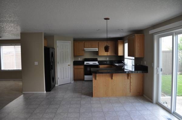 16316 Ne 43rd Way #NA - Photo 4 of 18