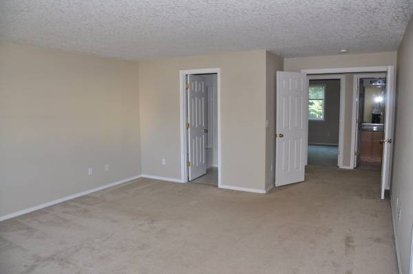 16316 Ne 43rd Way #NA - Photo 7 of 18