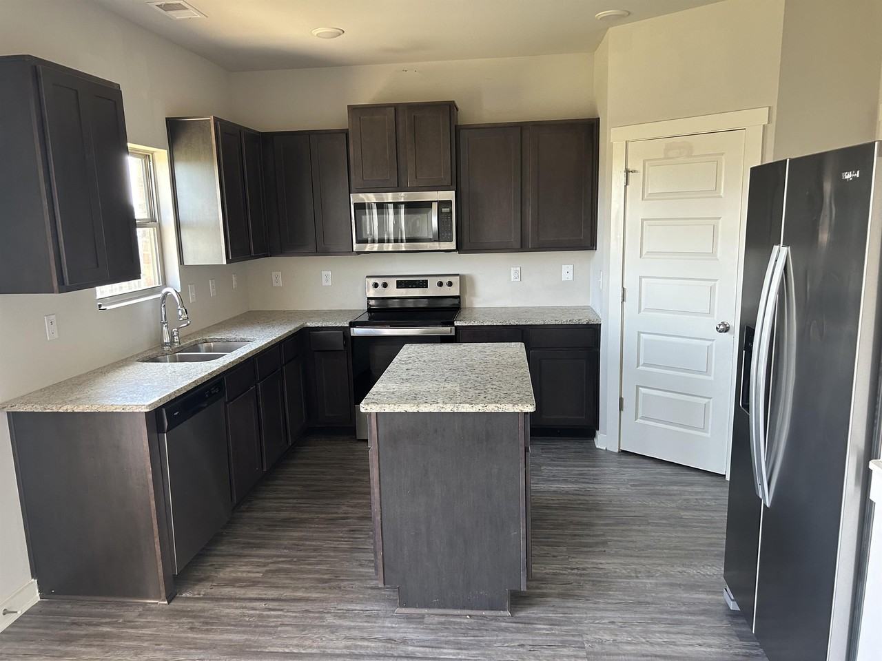 26106 Valley Ridge Rd #1 - Photo 4 of 24