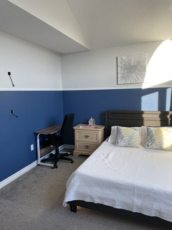 86 Burnaby Dr - Photo 2 of 10