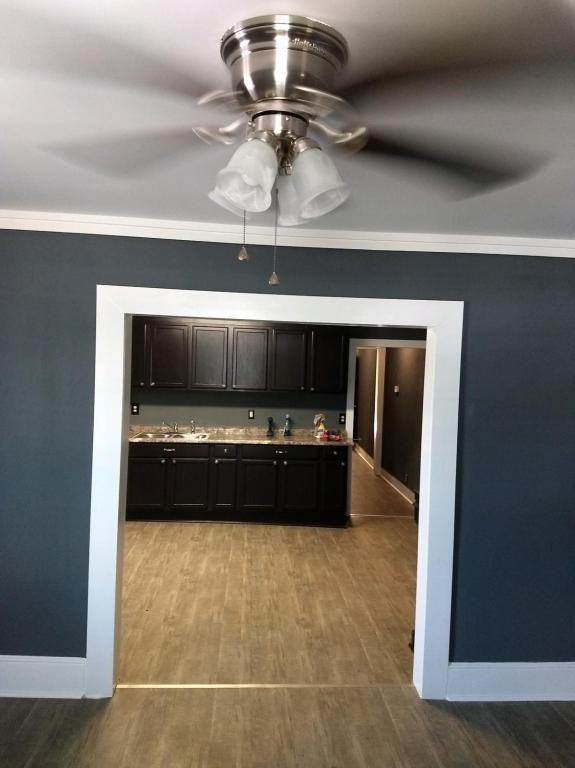 7 Frazier St Apt B - Photo 3 of 12