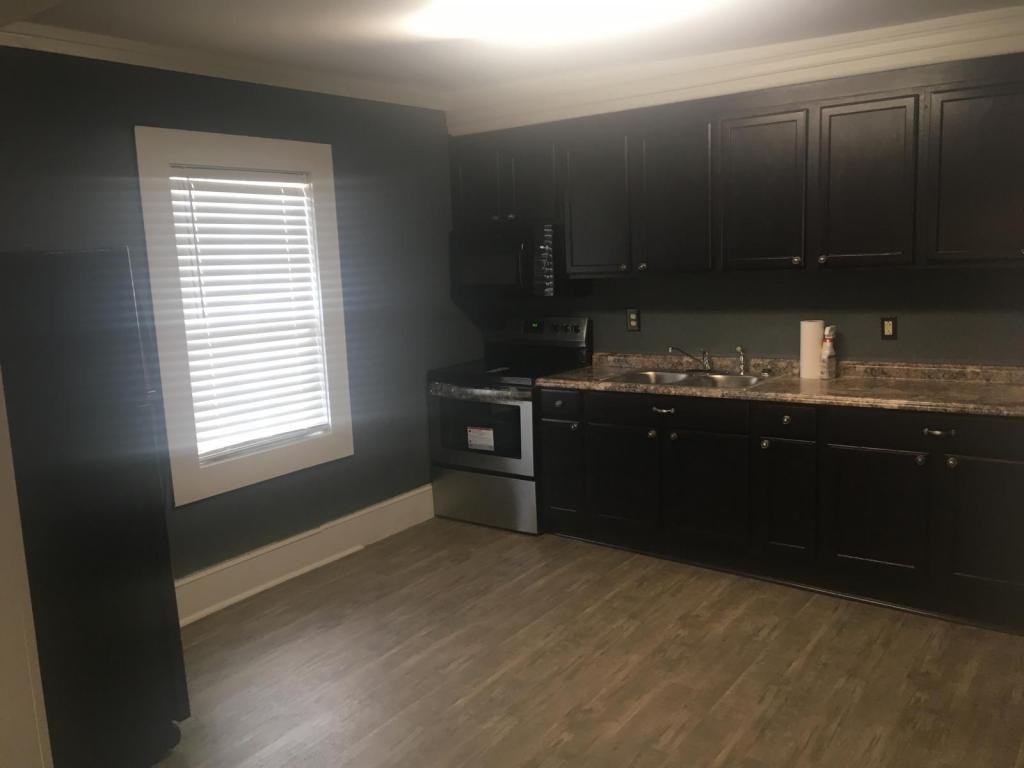 7 Frazier St Apt B - Photo 6 of 12