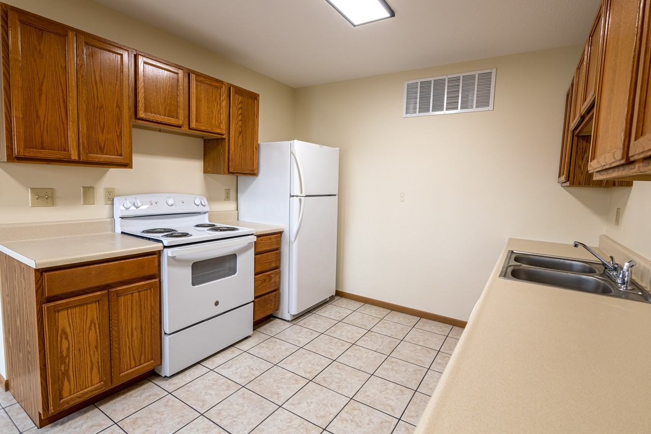 1264 Northernview Dr #B - Photo 4 of 14