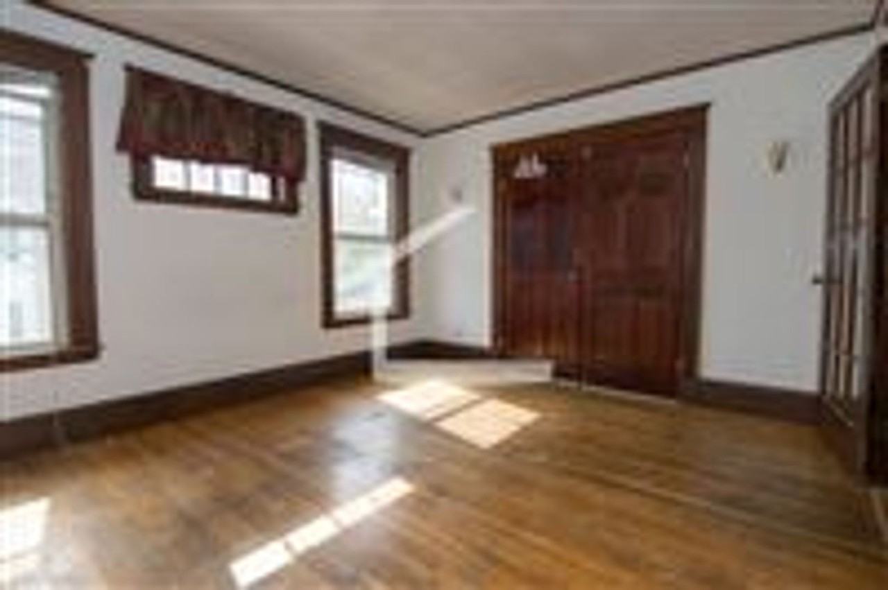 59 Etna St - Photo 5 of 9