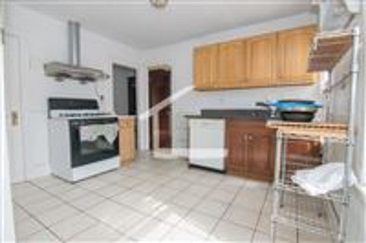 59 Etna St - Photo 6 of 9