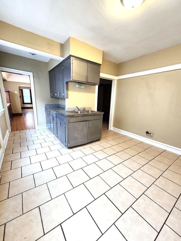 3062 N 44th St - Photo 2 of 11