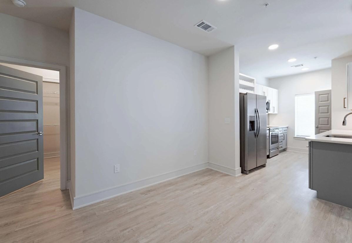 W Ownsby Pkwy #4075C - Photo 2 of 34