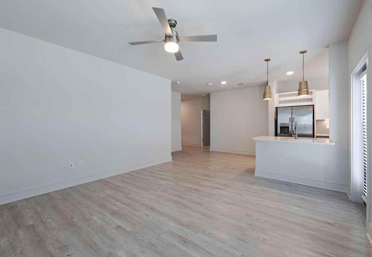 W Ownsby Pkwy #4075C - Photo 4 of 34