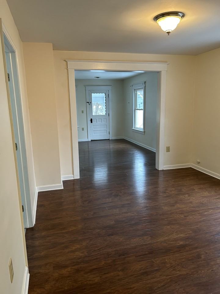 31 School St #1 - Photo 3 of 8