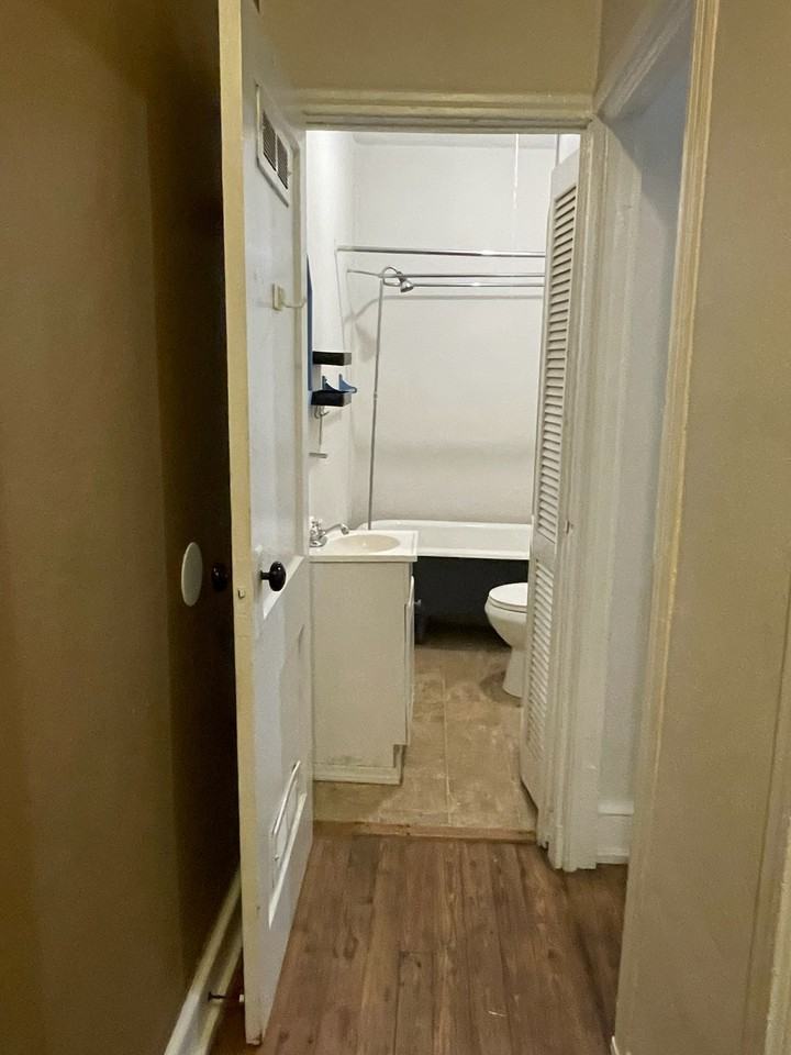 748 Augusta Pl Se #748 - Photo 3 of 18