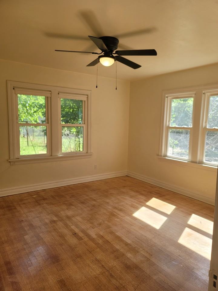 2324 Ne 26th St #NA - Photo 2 of 9