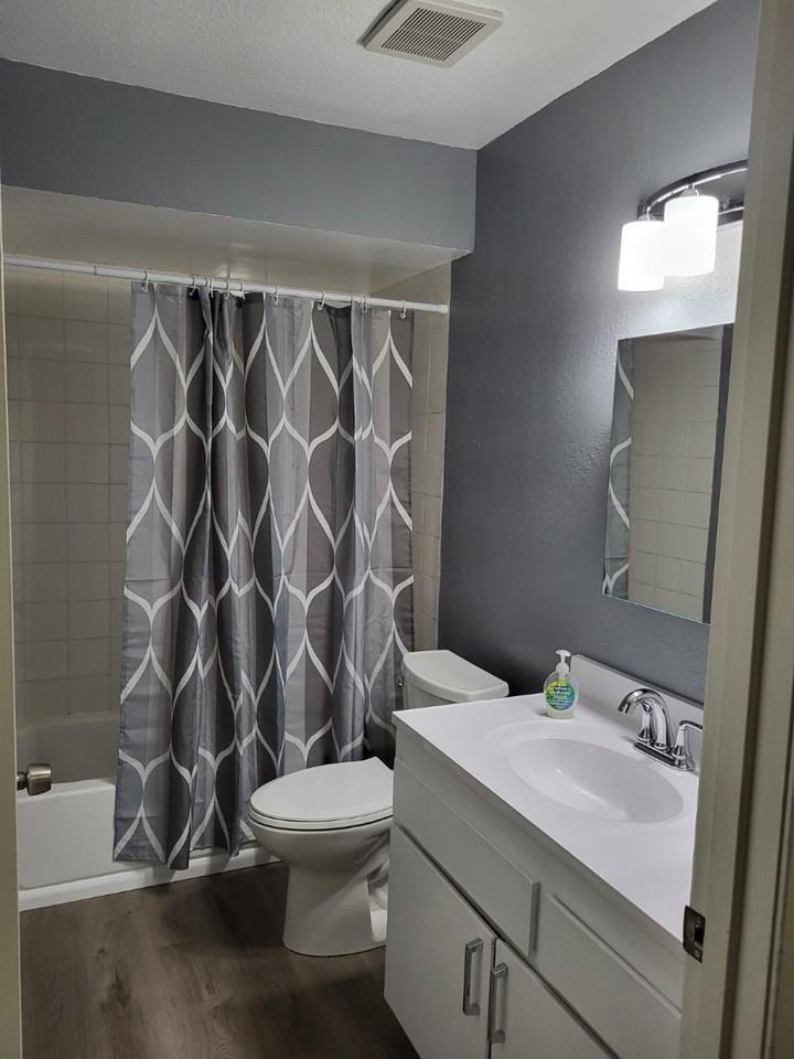 3009 La Costa St #B - Photo 3 of 12