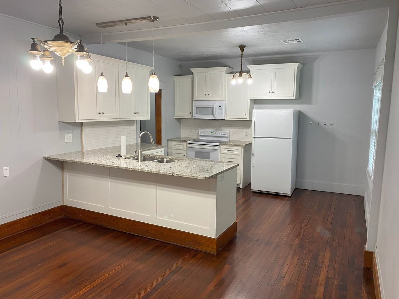 324 S Benjamin St #NA - Photo 4 of 22