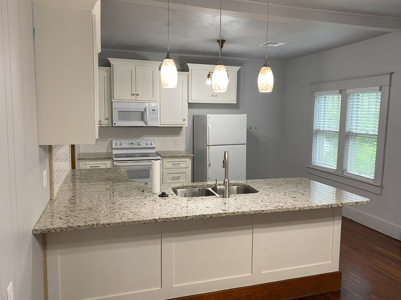 324 S Benjamin St #NA - Photo 5 of 22