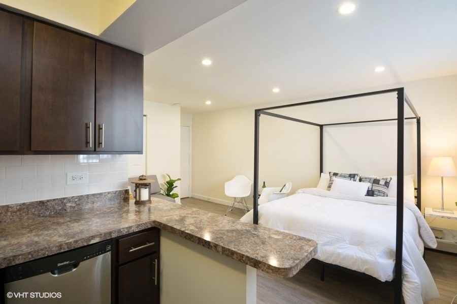 5958 N Kenmore - Photo 7 of 10