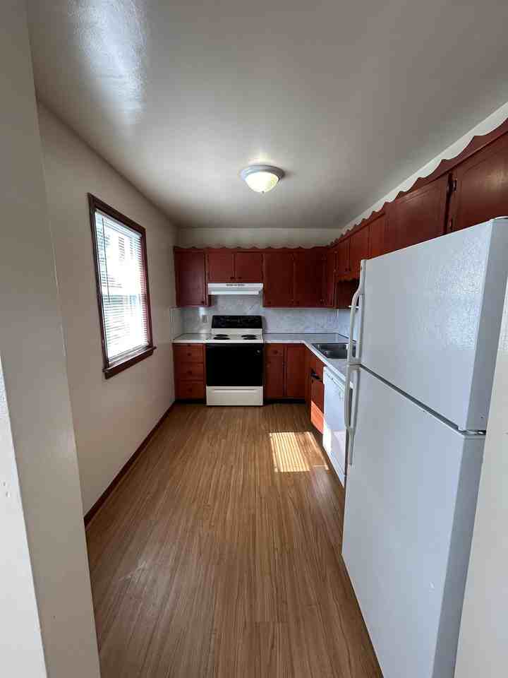 320 Idlewylde Drive - Photo 5 of 13