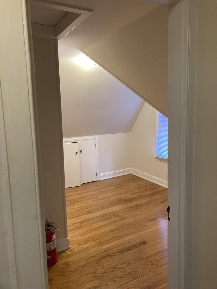 89 Willow St #3 - Photo 4 of 7