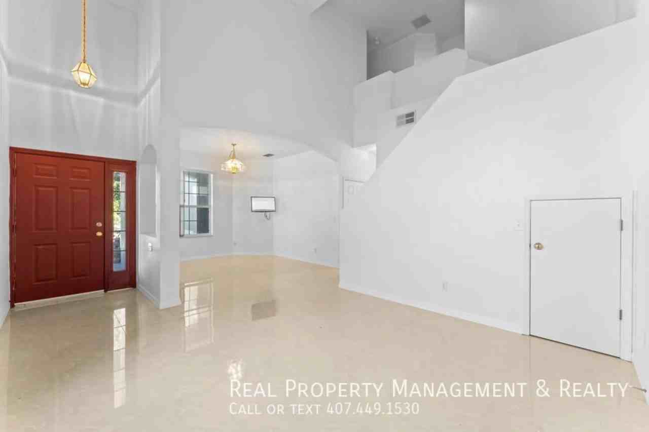 661 Neumann Village Ct - Photo 2 of 14