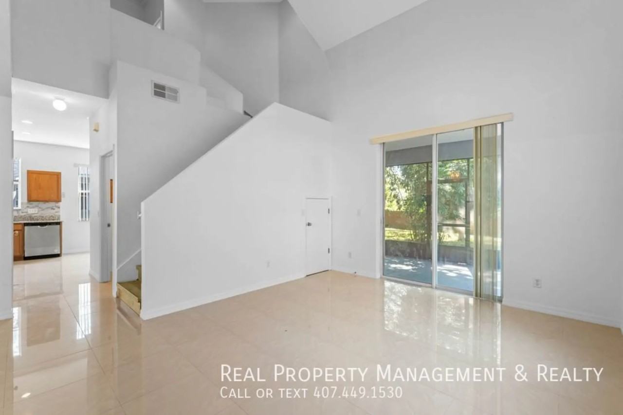 661 Neumann Village Ct - Photo 3 of 14