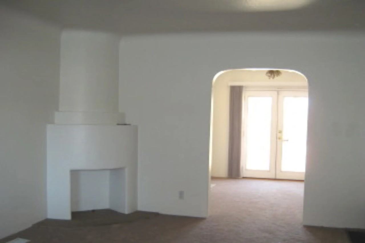 629 Richmond Dr Ne - Photo 2 of 10
