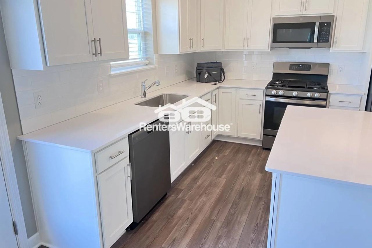 1059 Jubert Dr - Photo 2 of 15