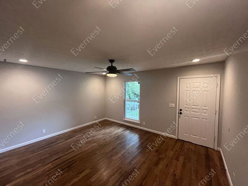 128 Mcarthur Dr - Photo 3 of 34