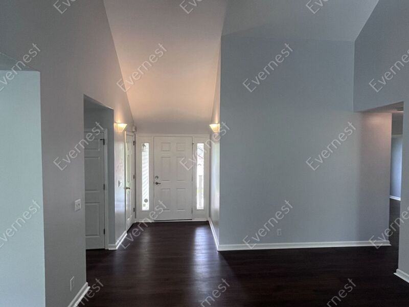 1813 Bryce Cir - Photo 3 of 34