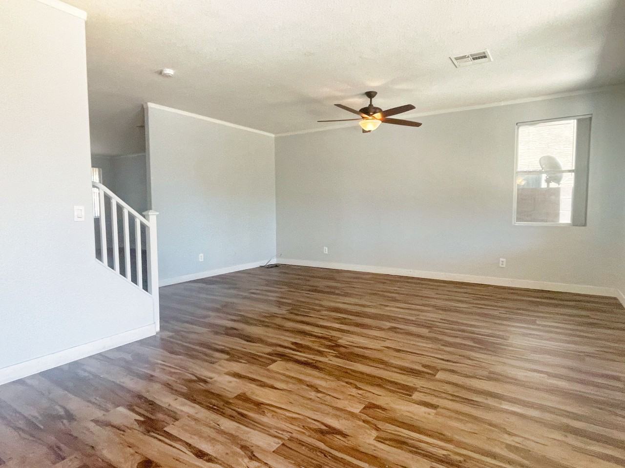 10445 W Granada Rd - Photo 4 of 28