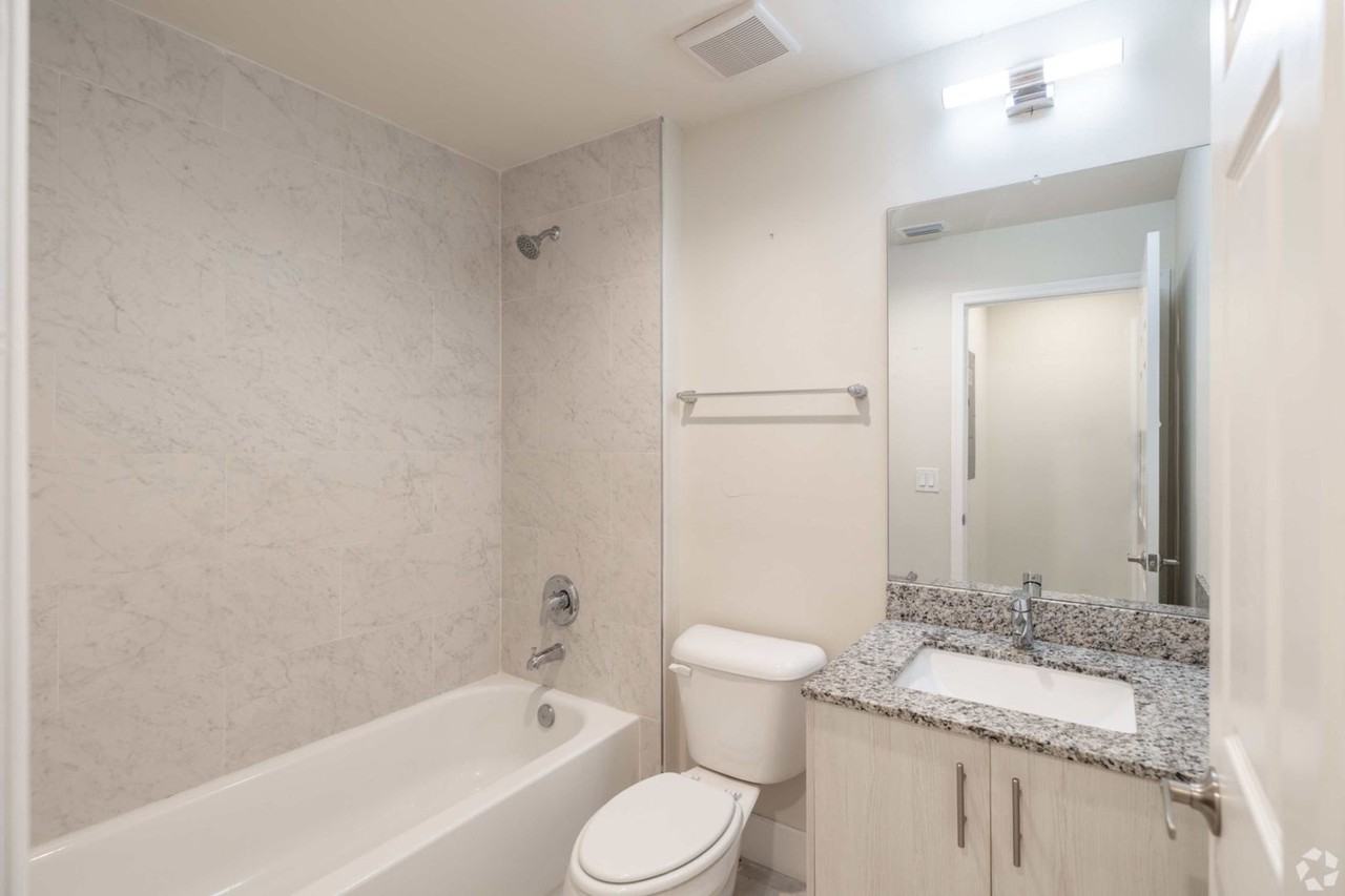 Cape Summit Apartments – Modern Living in Cape Coral - Photo 4 of 50