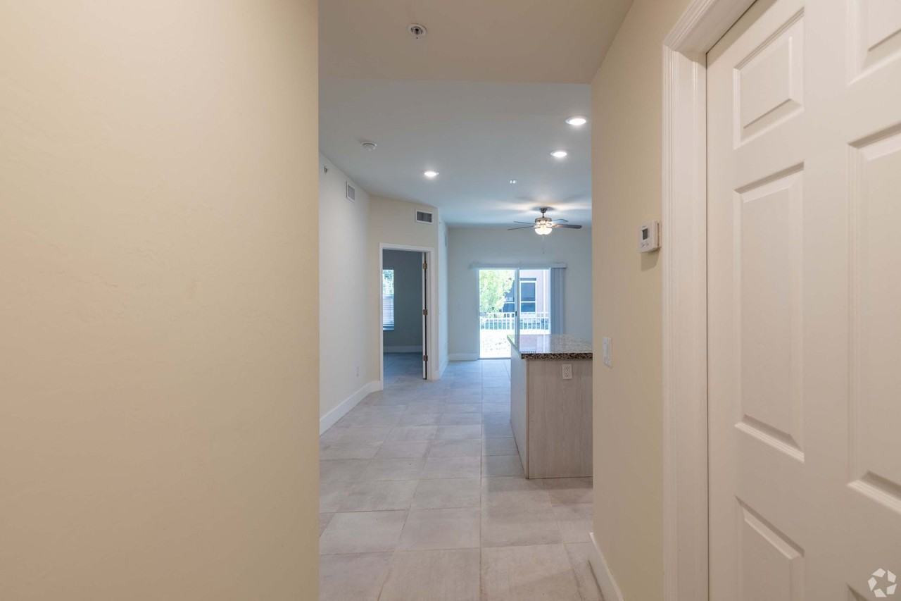 Cape Summit Apartments – Modern Living in Cape Coral - Photo 6 of 50