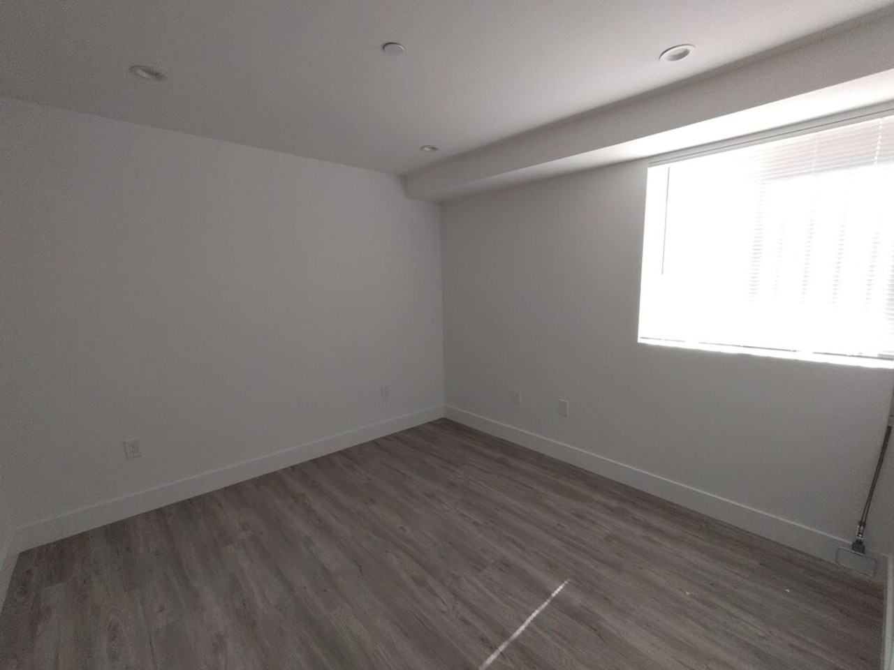 Private Bed AND BATH in co - Photo 4 of 7