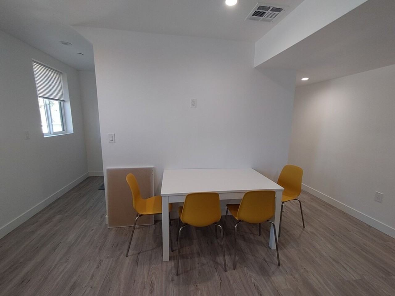 Private Bed AND BATH in co - Photo 4 of 7