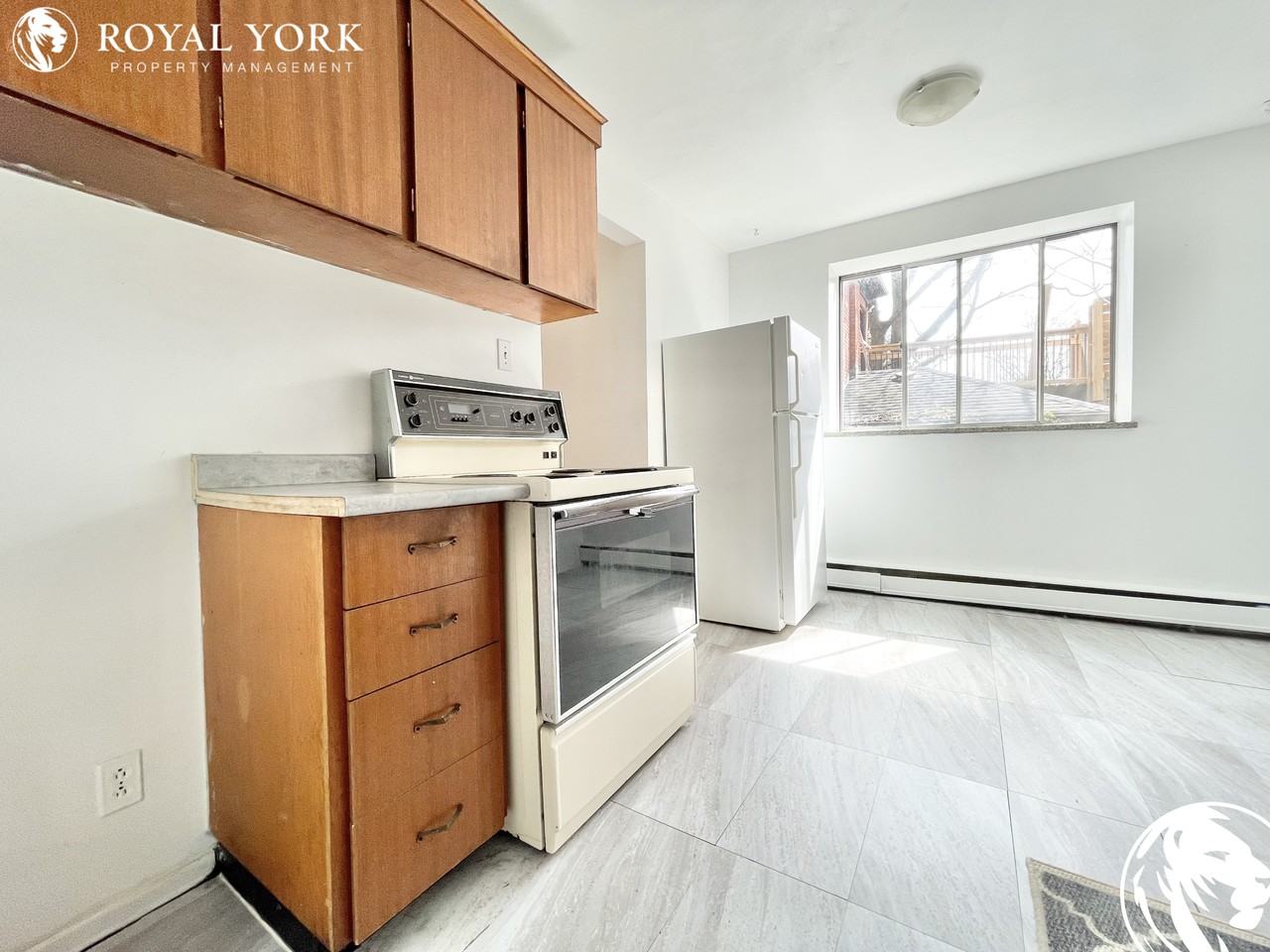 2-36 Ray Street South, Hamilton, Ontario L8P 3V3 - Photo 3 of 15