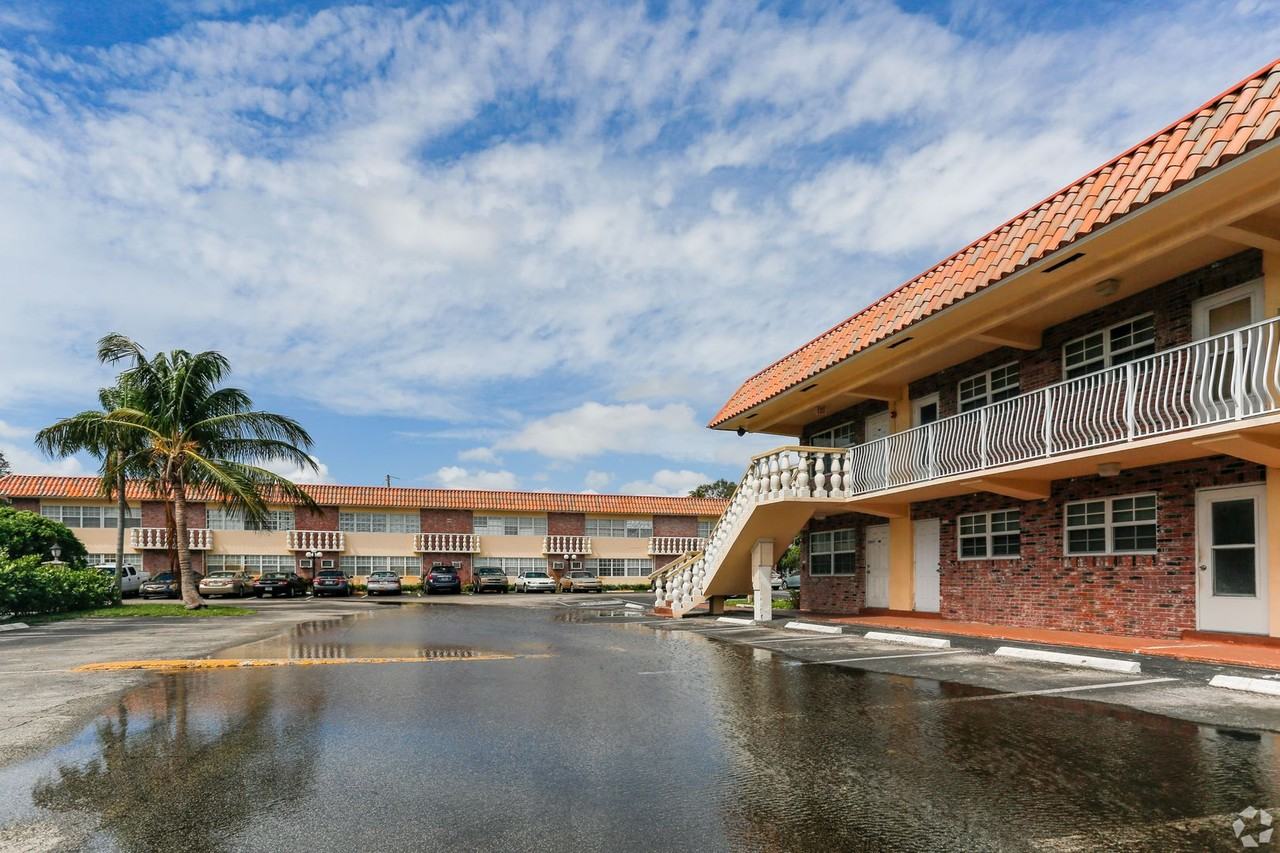 Wilton Pointe Apartments 2625 N Andrews Ave, Wilton Manors, FL 33311
