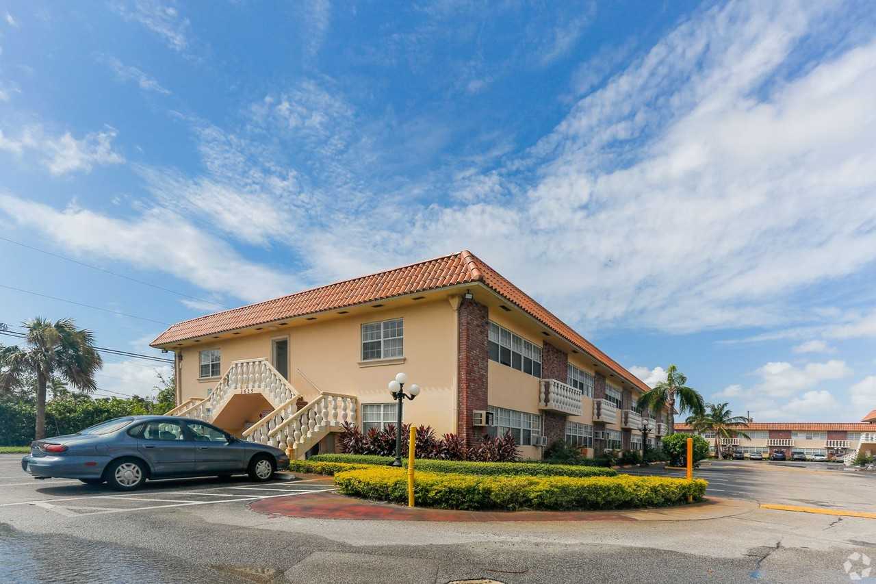 Wilton Pointe Apartments 2625 N Andrews Ave, Wilton Manors, FL 33311