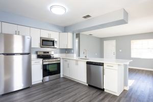 featured image of 3135 Woodhill Rd