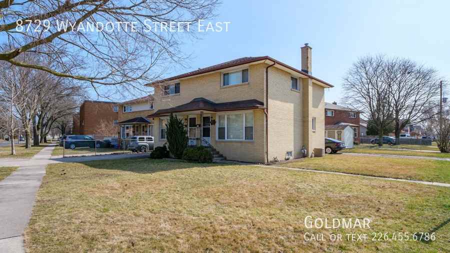 8729 Wyandotte St E - Photo 2 of 22
