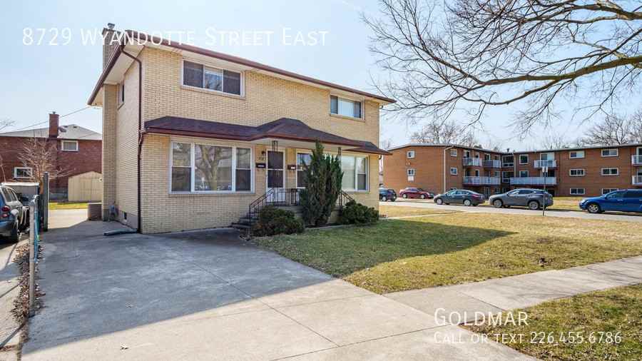 8729 Wyandotte St E - Photo 3 of 22