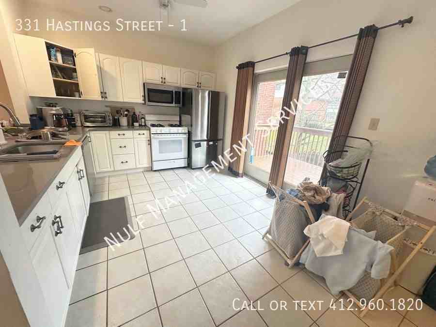 331 Hastings St #1 - Photo 4 of 16