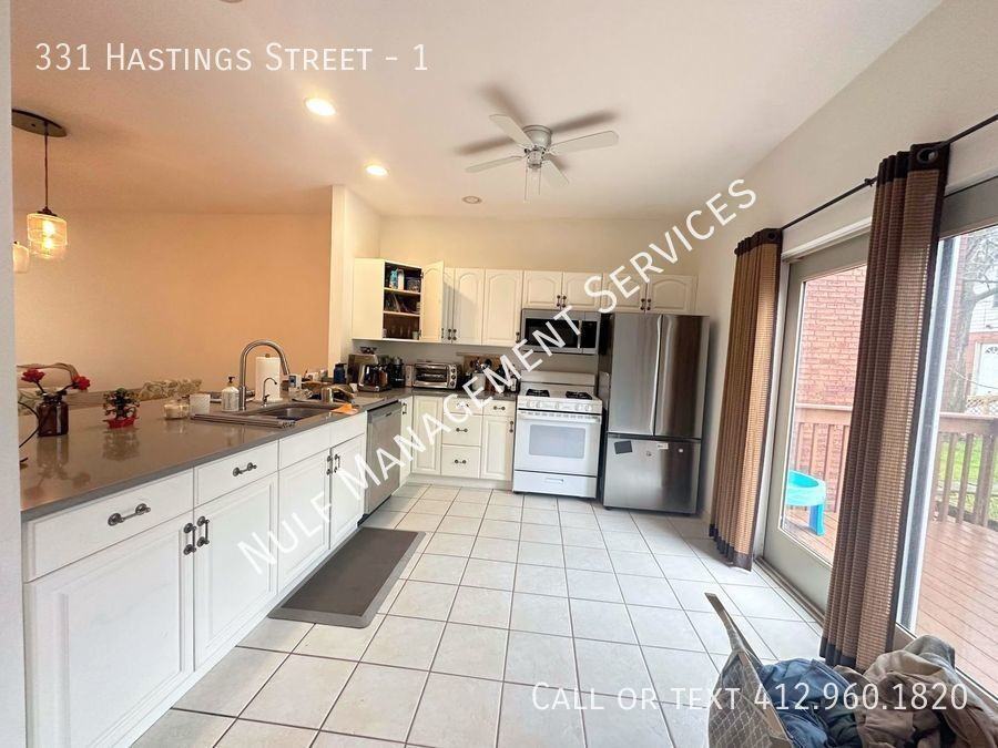 331 Hastings St #1 - Photo 5 of 16