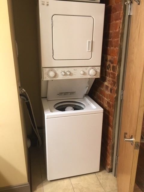 321 West Franklin Street - Photo 3 of 13