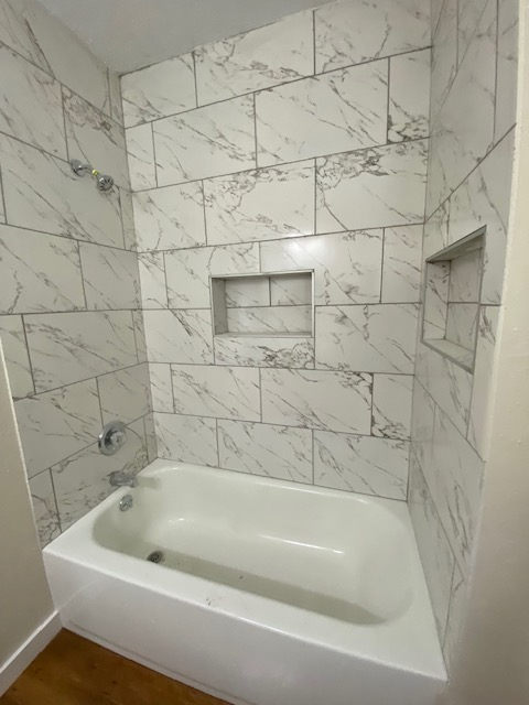 1016 W Jefferson St - Photo 3 of 8