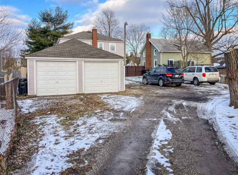 1124 Lake Ave #1124 - Photo 2 of 19