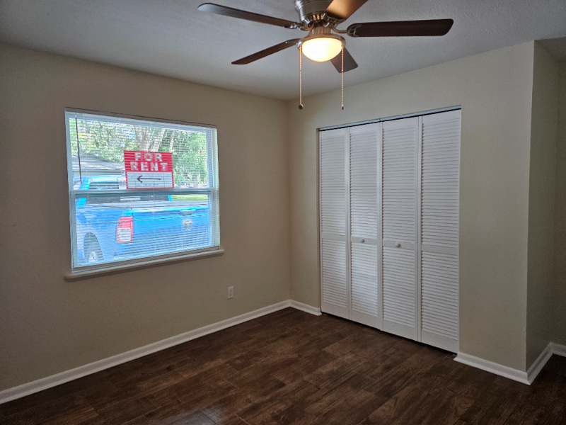 3950 Se 17th Ct #C - Photo 7 of 13