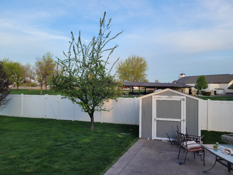 151 W Cub St - Photo 3 of 24